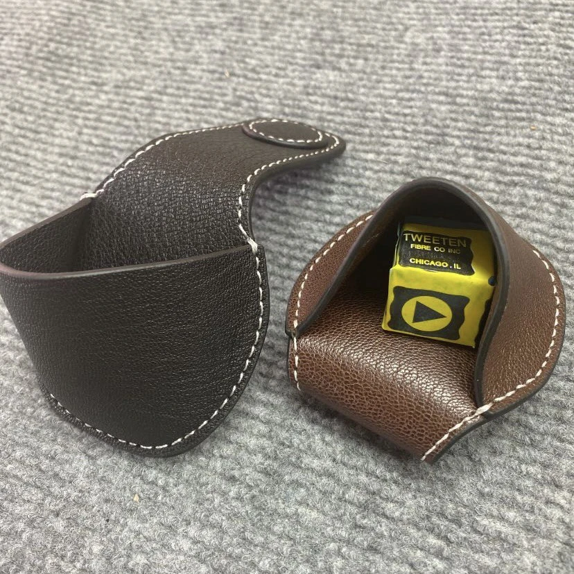 零度彩虹真皮巧粉兜，真皮巧克袋磁吸粉夹袋兜，使用方便携带简单