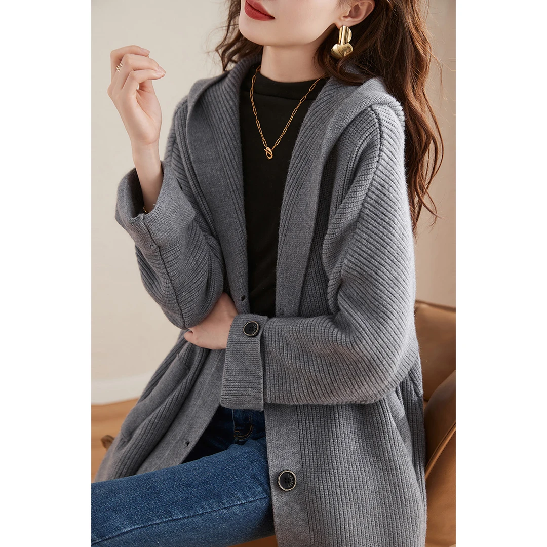 沫晗依美极简风针织2025秋季百搭舒适宽松设计感简约百搭针织衫女