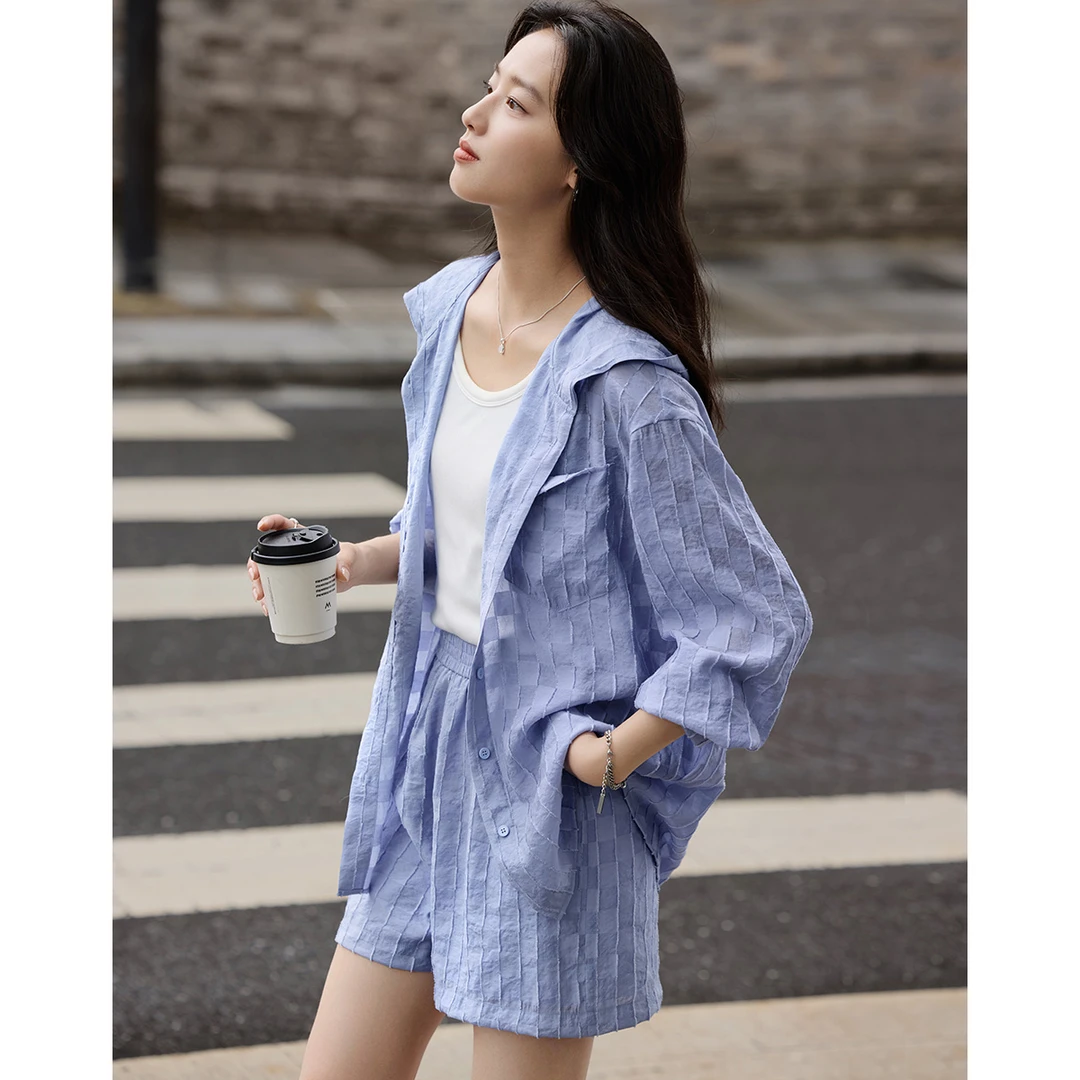 沫晗依美2025早秋新款棋盘格纹肌理连帽衬衫短裤两件套M4QG7B035