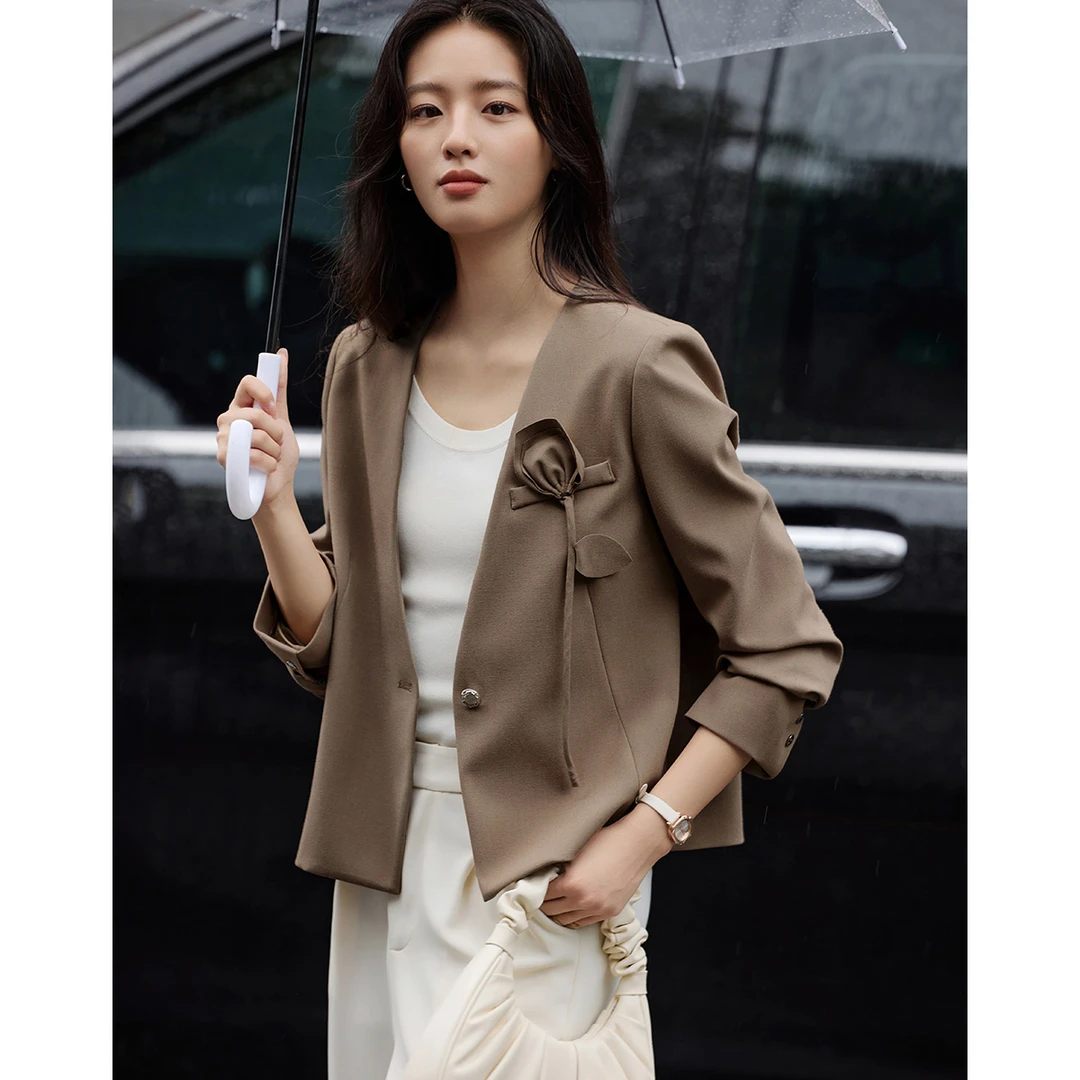 沫晗依美设计师款西服2025秋季极简高定重工手工捏花气质显瘦