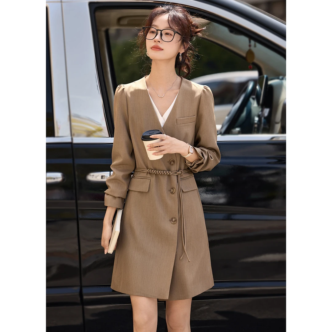 沫晗依美V领西装裙2025拼接V领泡泡袖收腰显瘦气质西装款连衣裙女