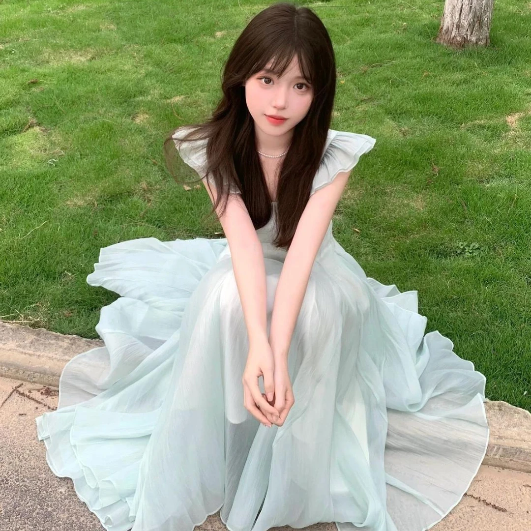 法式浪漫优雅气质飞袖连衣裙女夏季2024新款收腰气质超仙气仙女裙