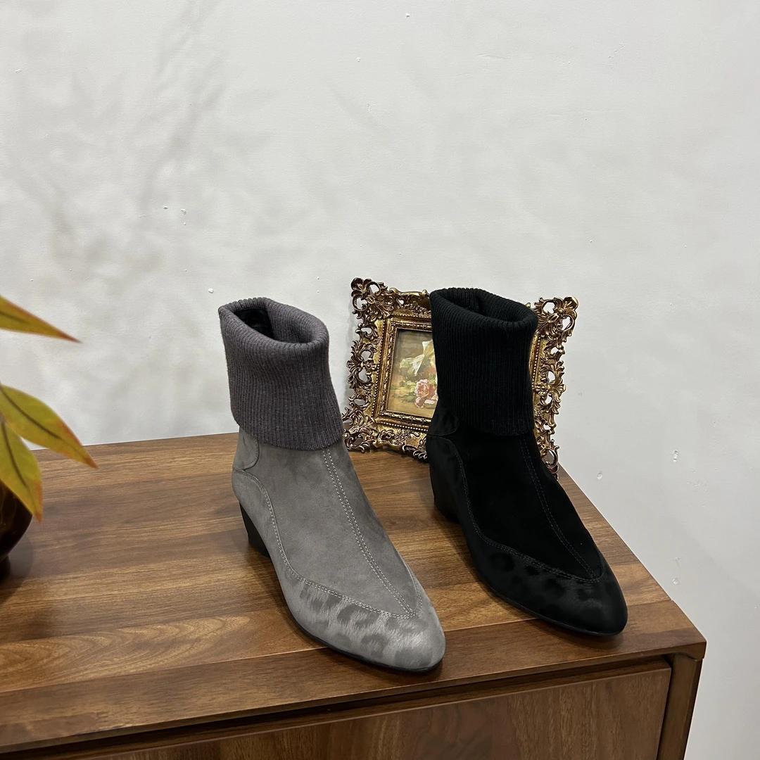 时尚百搭高跟尖头粗跟马丁靴时装靴豹纹加绒短靴秋冬款