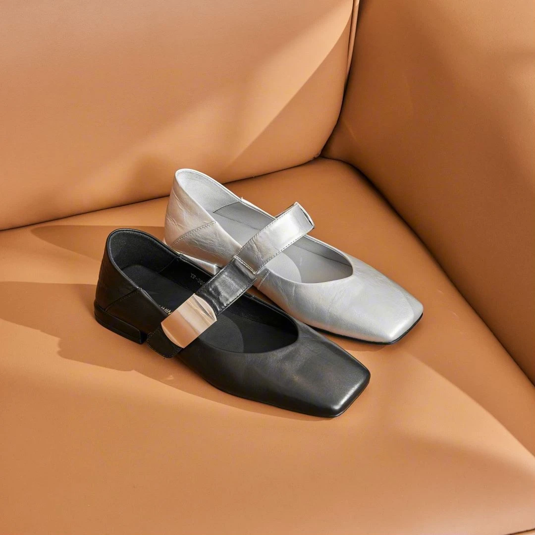 东东春季新款英伦风气质软底单鞋平底百搭方头浅口小单鞋女8481