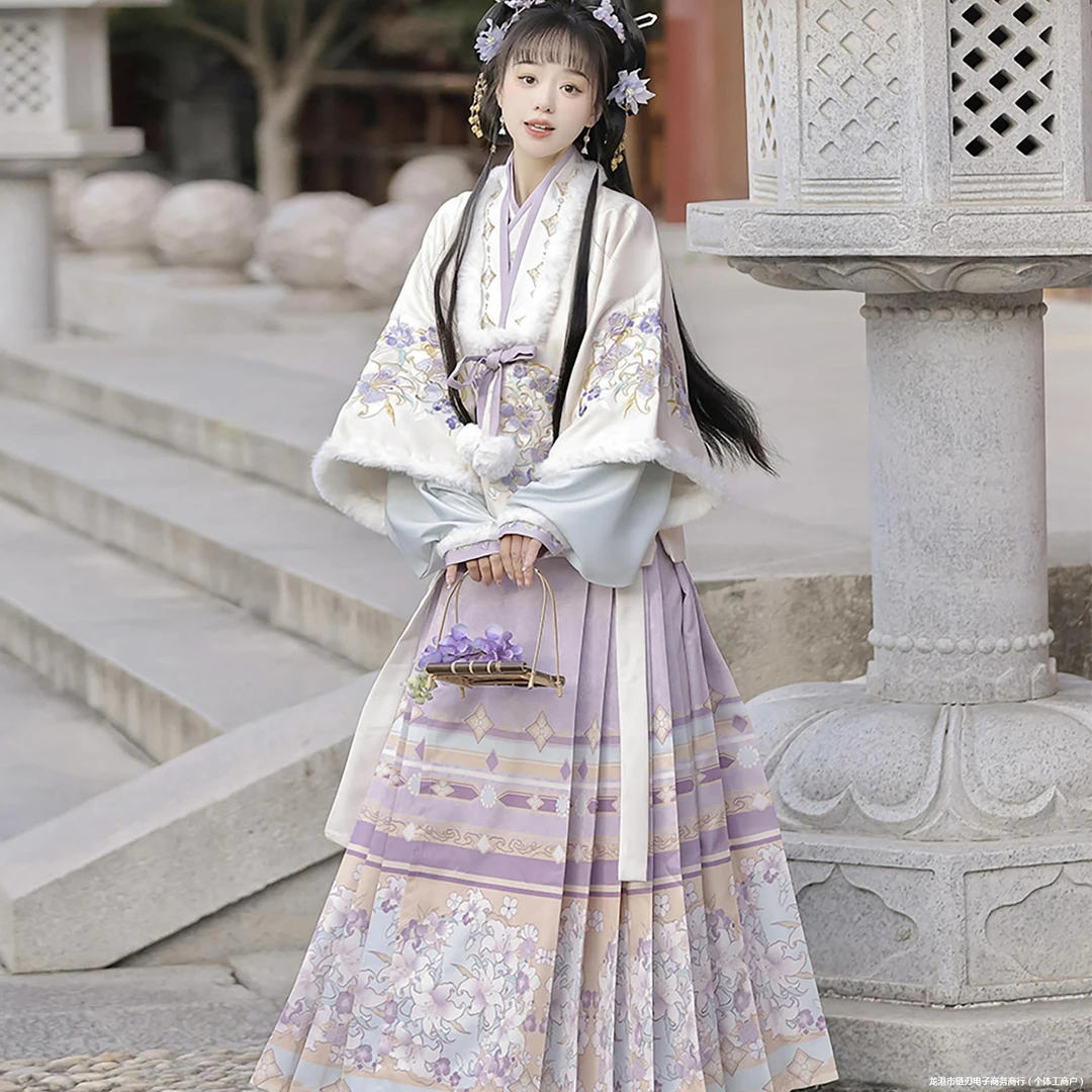 子南记【紫暖暖】明制汉服女合领披袄拜年服马面裙日常款秋冬汉元素