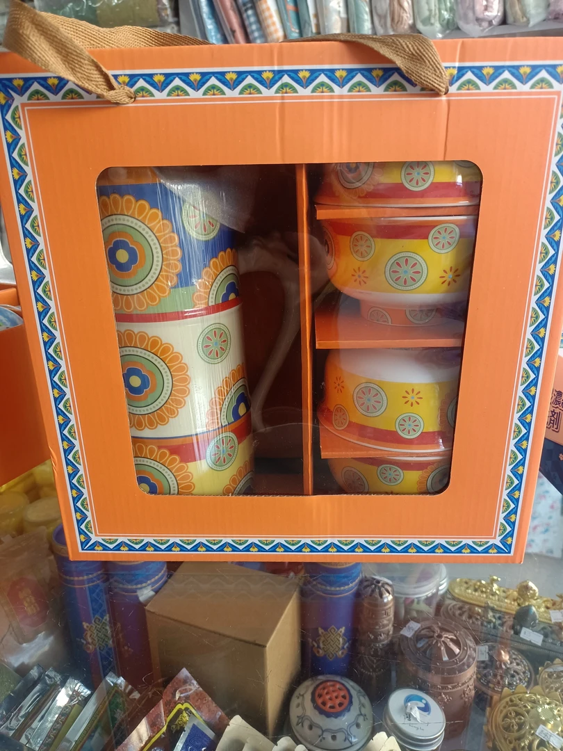 民族风漂亮套盒碗