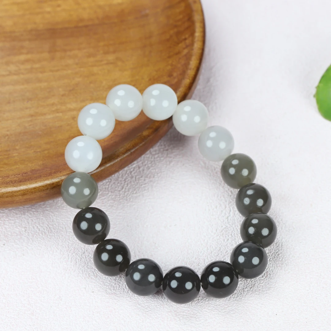 精品天然和田玉’烟紫渐变手串12mm;男女同款（多样性发货拍一发一）