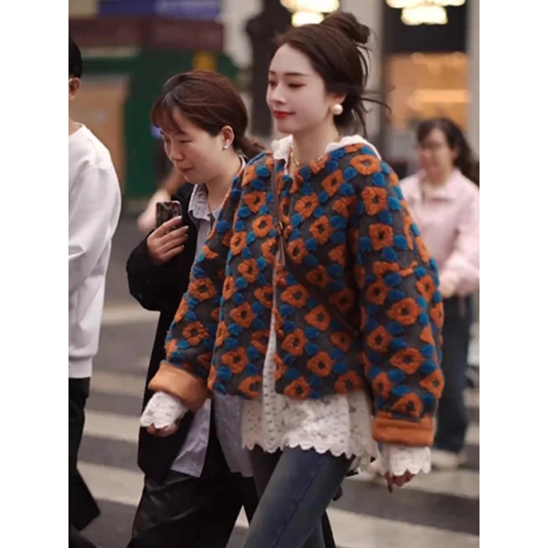 法式绝美气质宽松短款外套女装2025冬季新款时尚立体花朵保暖上衣