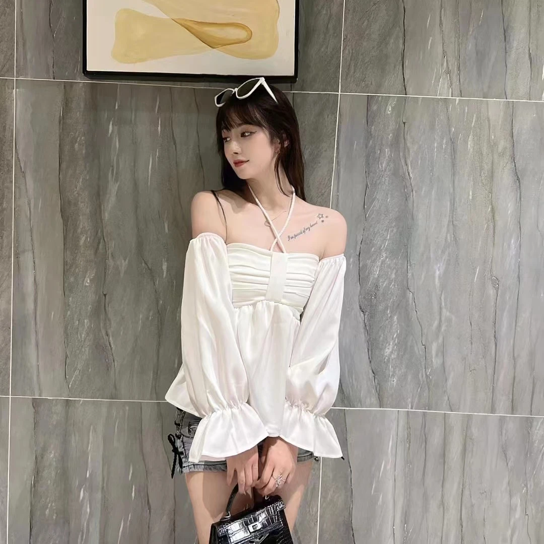 W.Q  晚晴 随机上衣一件