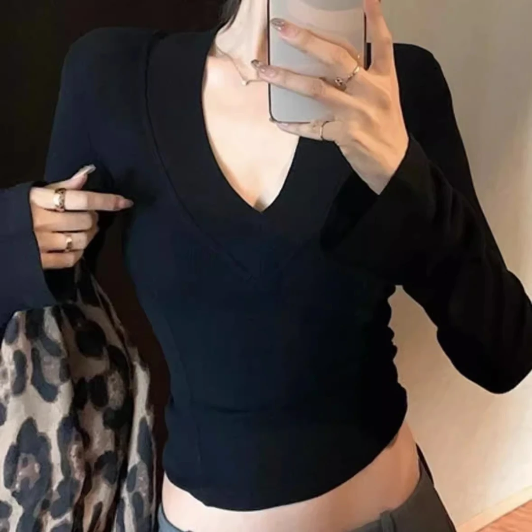 2024秋冬季新款高级修身保暖内搭衫女V领气质百搭显瘦打底衫