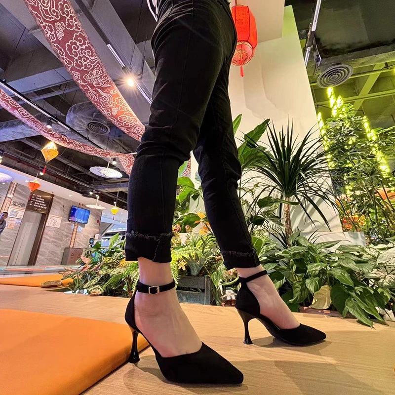 性感仙女风尖头浅口礼仪黑色高跟鞋夏季中空一字带细跟包头凉鞋女
