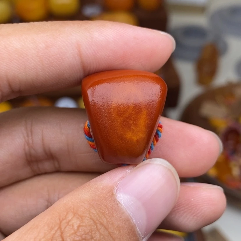 【闪购商品】蜜蜡裸石未镶嵌汉****界