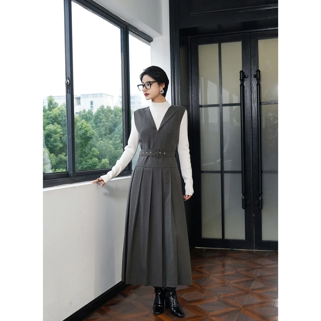 【学术派】知识分子减龄叠穿冬季百褶马甲V领马甲裙连衣裙