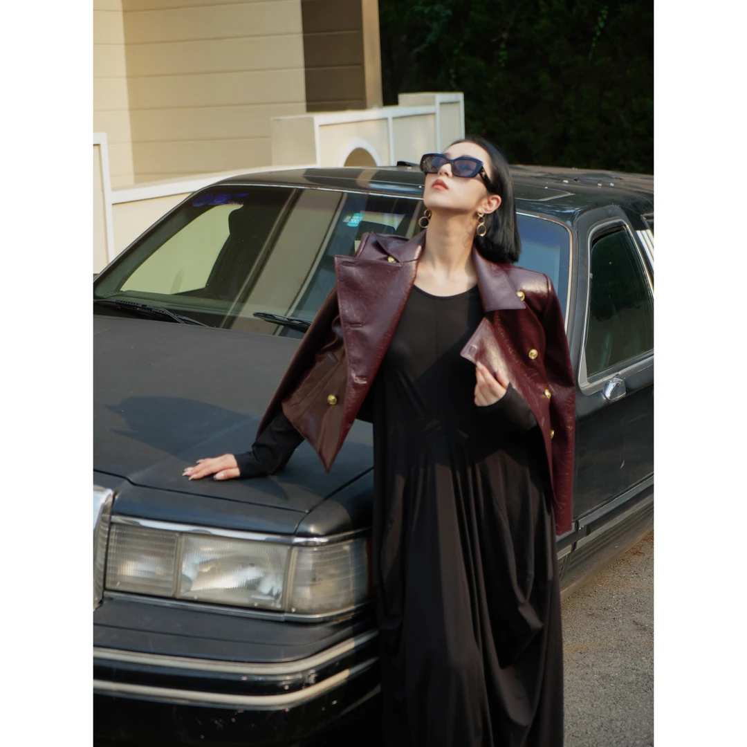 【摇滚歌手】自信感爆棚酷女孩油醋纹漆皮光感蛋白皮夹克双排扣皮衣