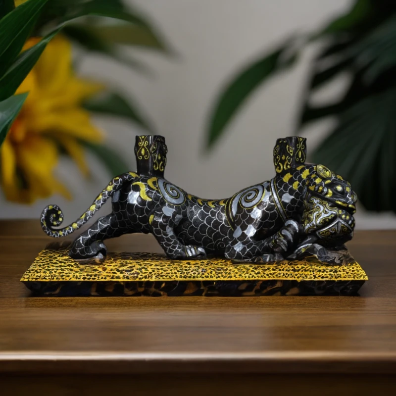 珐琅彩虎噬鹿——中山国文创战国铜工艺品摆件