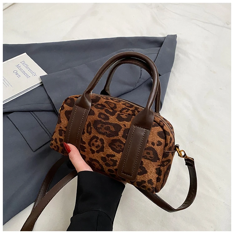 美8451-8500时尚百搭休闲春夏小众斜跨包网红单肩潮流小包包洋气