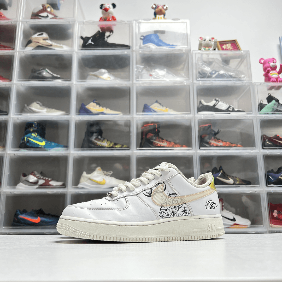 42码 耐克 af1 乌托邦涂鸦限定 白色 95新 公价1299 板鞋中古潮鞋