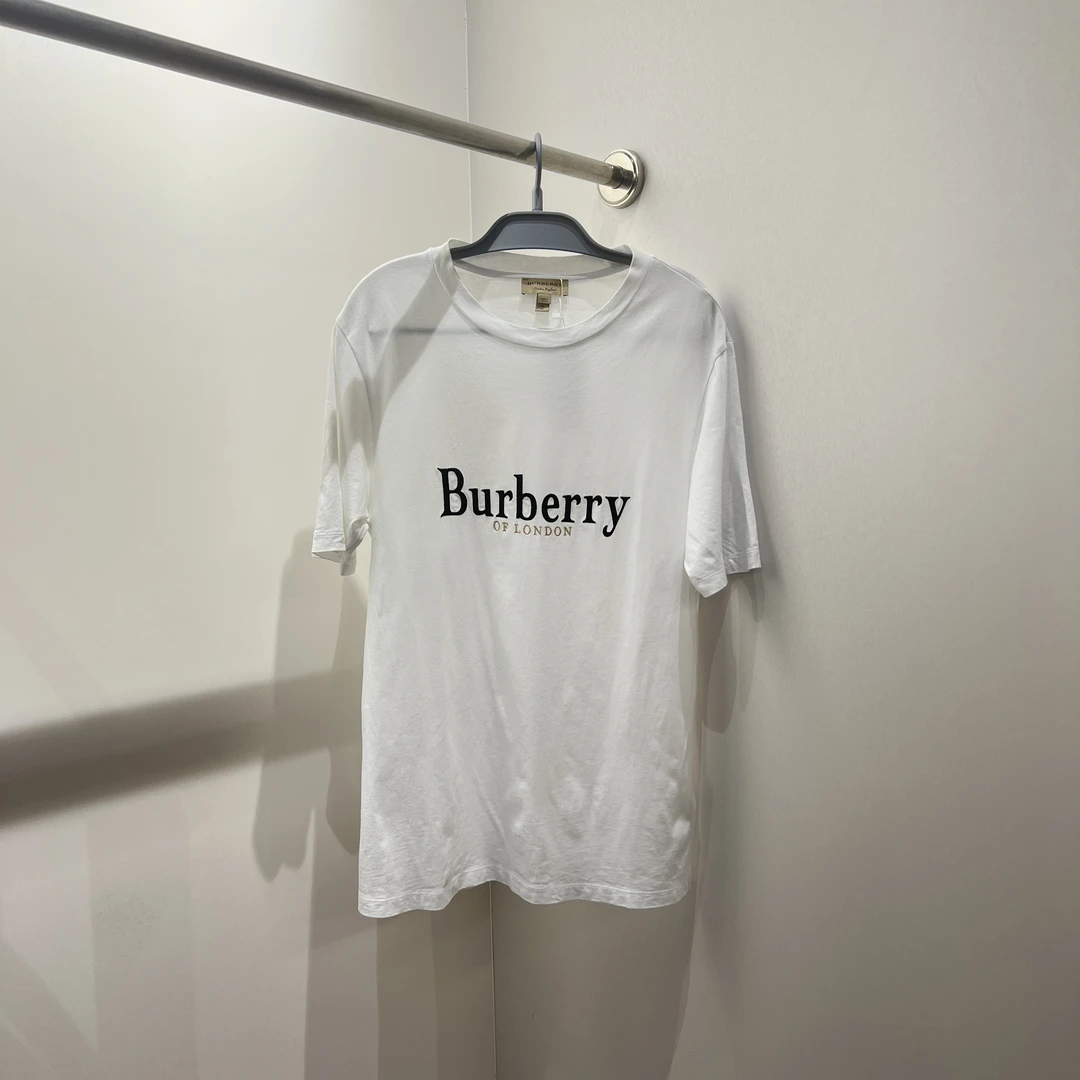 Burberry/博柏利bbr ag12 99新 标语印花圆领短袖 xs码 公价6k