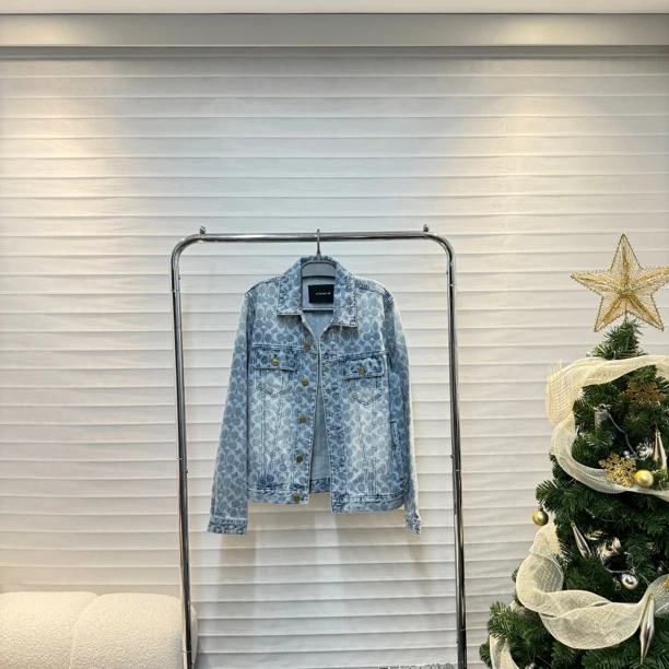 99新/COACH/蔻驰/满印牛仔外套 XS码/公价8000/1087
