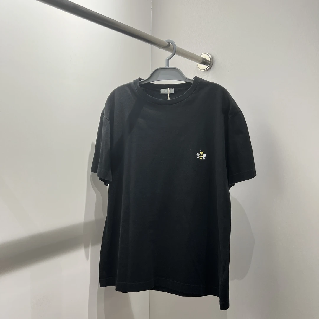 Dior/迪奥 cs24 99新 联名Kaws小蜜蜂刺绣短袖 m码 公价8k