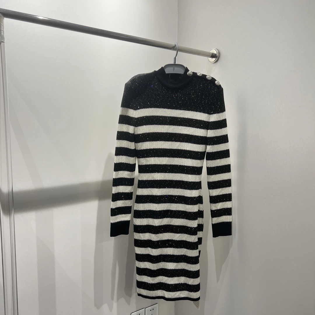 Balmain 巴尔曼 2j053 银扣长款连衣裙 38码 公价1.6w