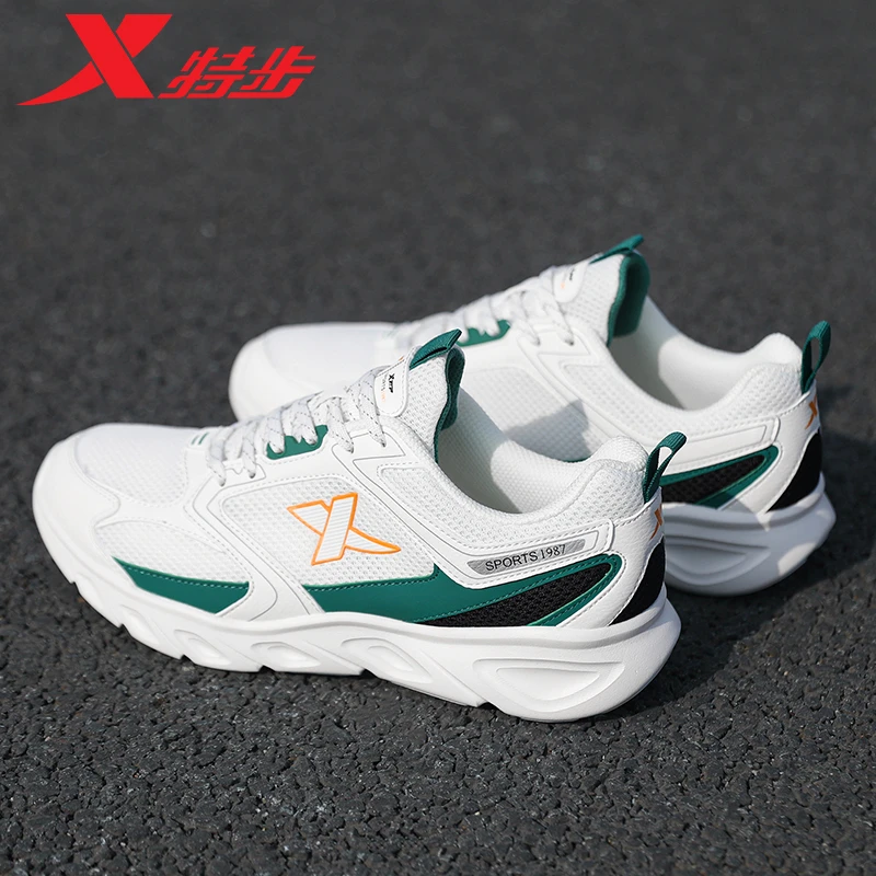 特步男鞋2024夏季新款运动鞋男休闲轻便学生网面跑步鞋百搭潮鞋