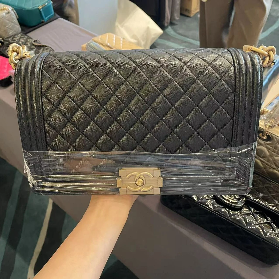 95新 Chanel/香奈儿 黑金菱格纹leboy中号斜挎包
