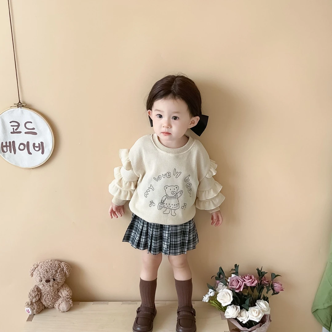 7031婴童春秋新款女宝洋气花边小熊长袖圆领卫衣