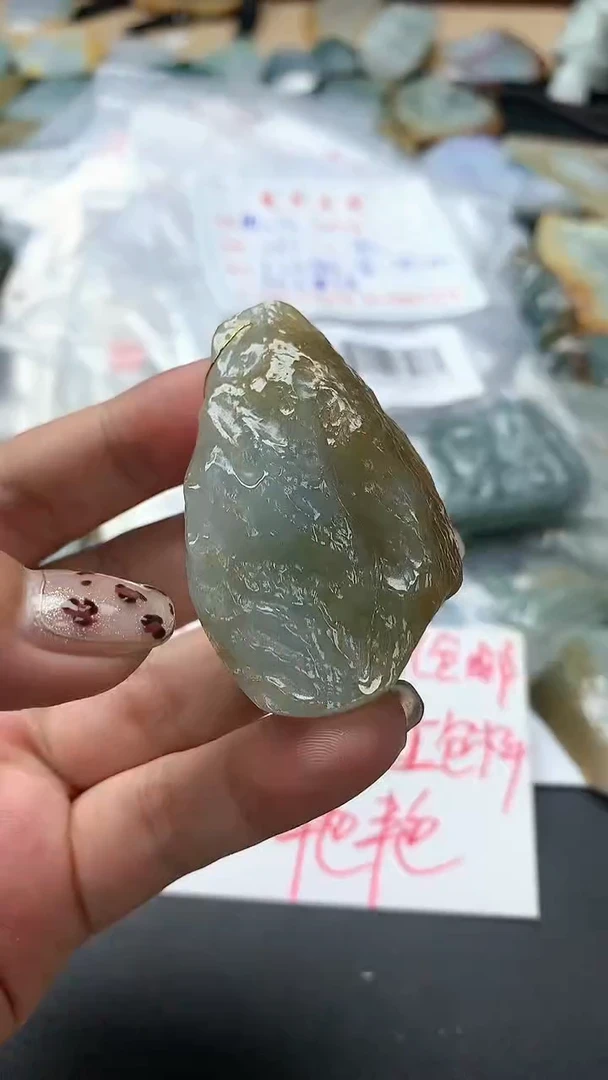 【闪购商品】翡翠颈饰未镶嵌1111111111111111