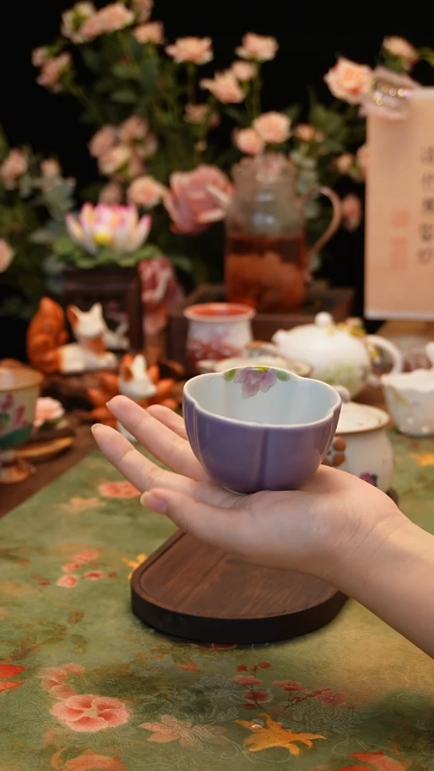 【闪购商品】紫色芙蓉梅花杯····