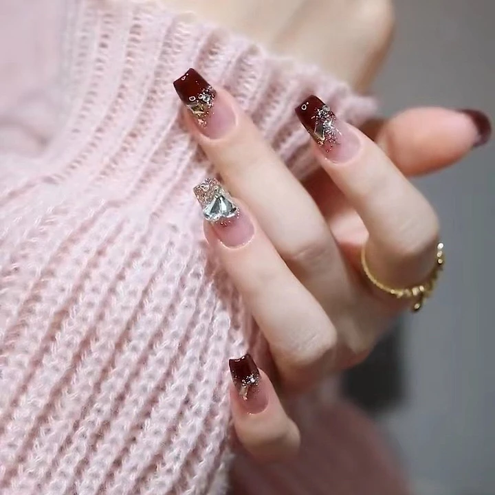 426中长款酒红色法式女神显白穿戴式美甲成品假指甲贴片新款时尚