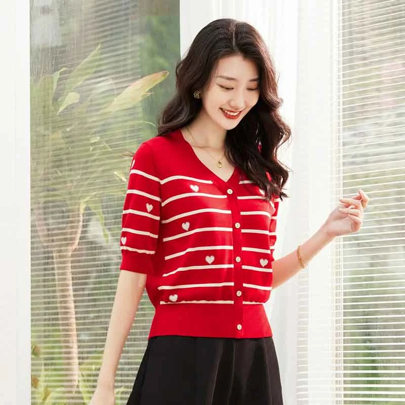 宝迪莱丝2025春季V领五分袖条纹天丝毛衫女百搭宽松毛衣时尚上衣