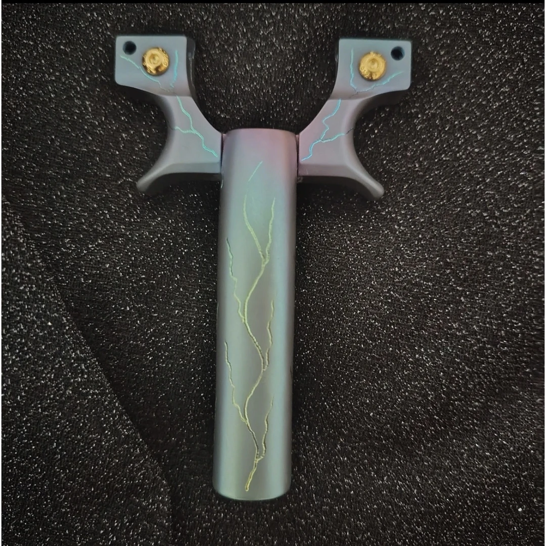 钛合金扁皮夹片传奇户外弹力射击玩具烤蓝渐变闪电飞虎圆头弹弓
