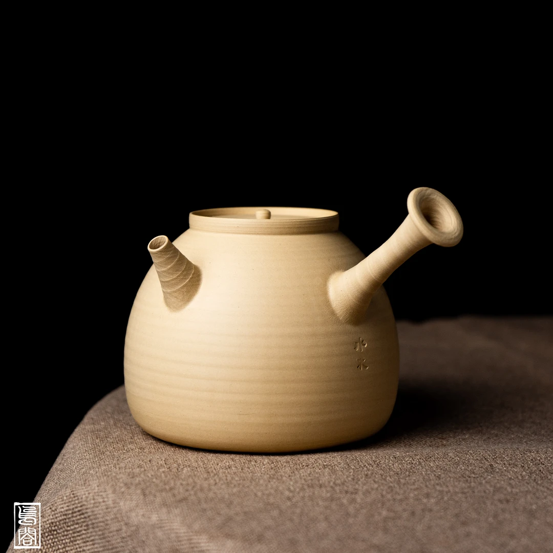 【乌合陶艺】潮州手拉壶白泥茶具侧把煮水壶复古家用大容量纯手工