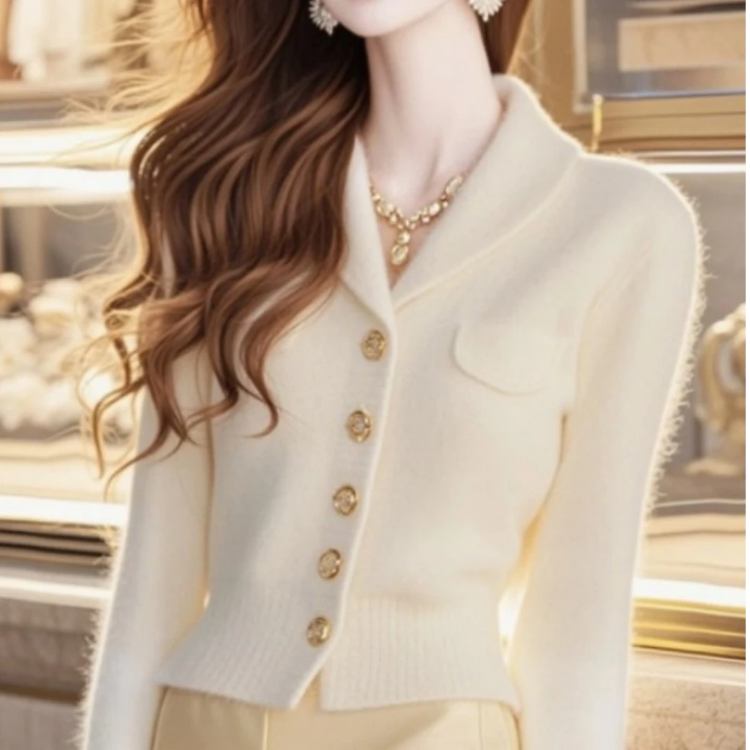 大码秋冬季新款时髦设计感2024小香风气质名媛外套长袖洋气针织衫