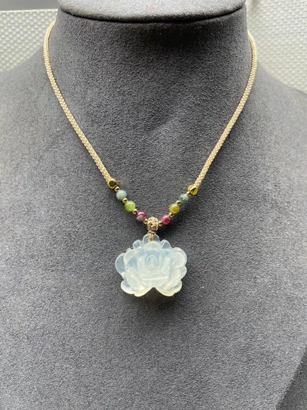 岫玉精品牡丹花多样性发其一