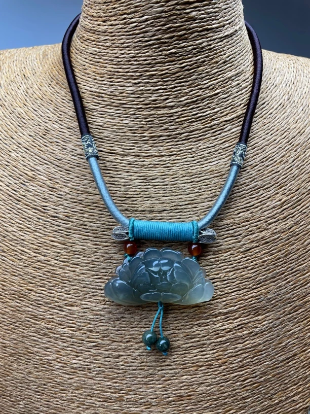 岫玉手工花朵项圈毛衣链多样性发其一