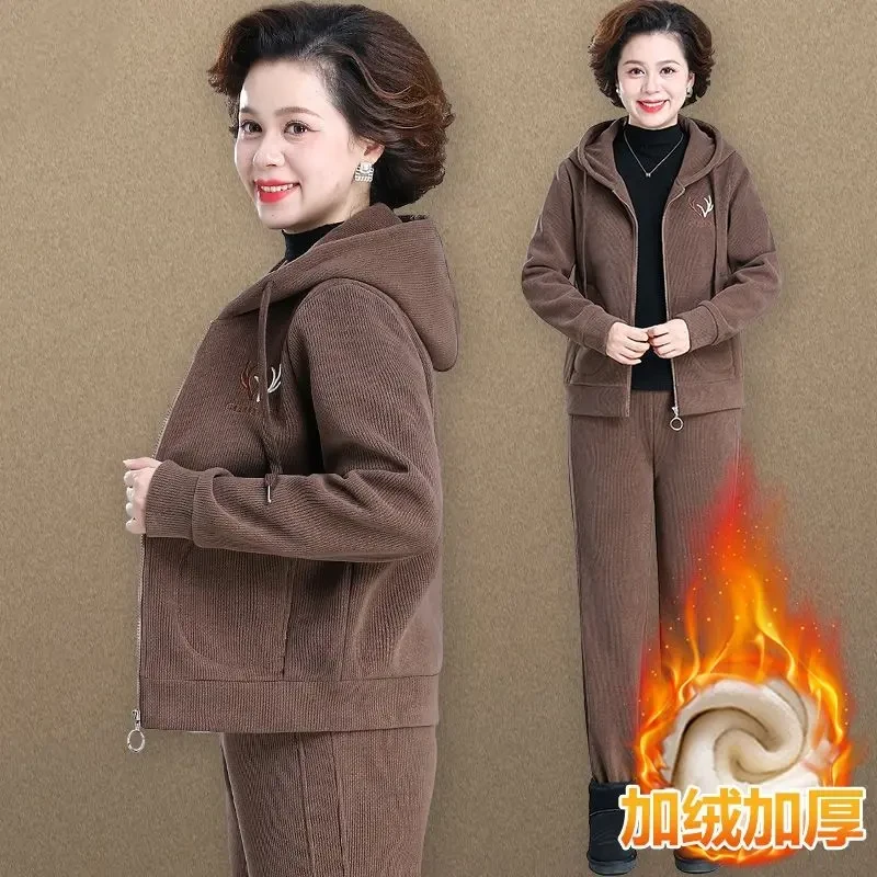 妈妈秋冬加绒外套洋气加厚中年妇女上衣中老年运动服套装女冬卫衣