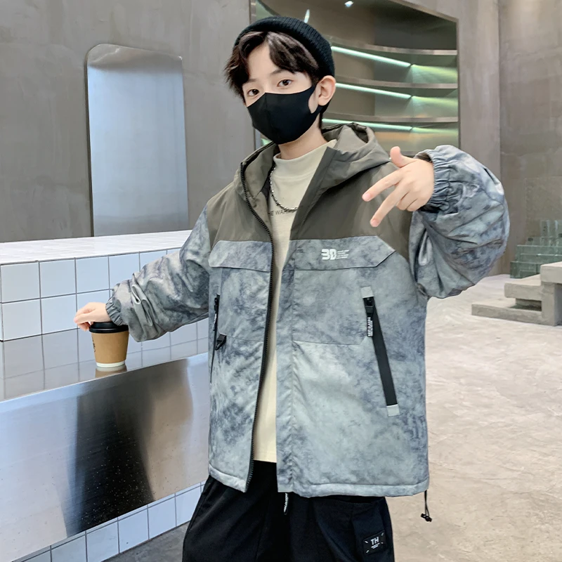 儿童装男童秋装工装外套2025新款中大童秋季帅气春秋款男孩冲锋衣