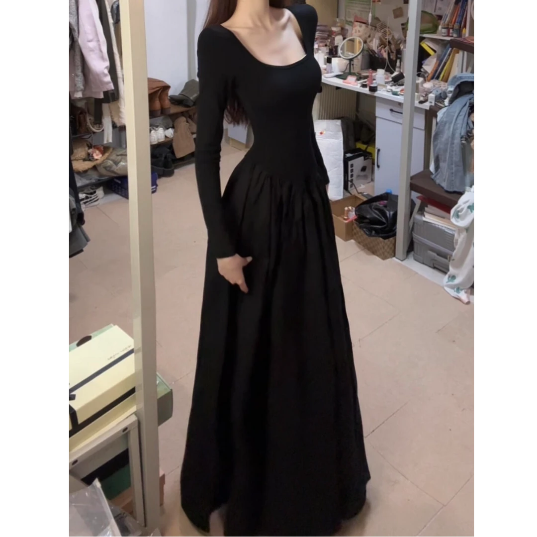 2024秋季新款赫本风气质黑色长裙简约纯色圆领修身显瘦打底连衣裙