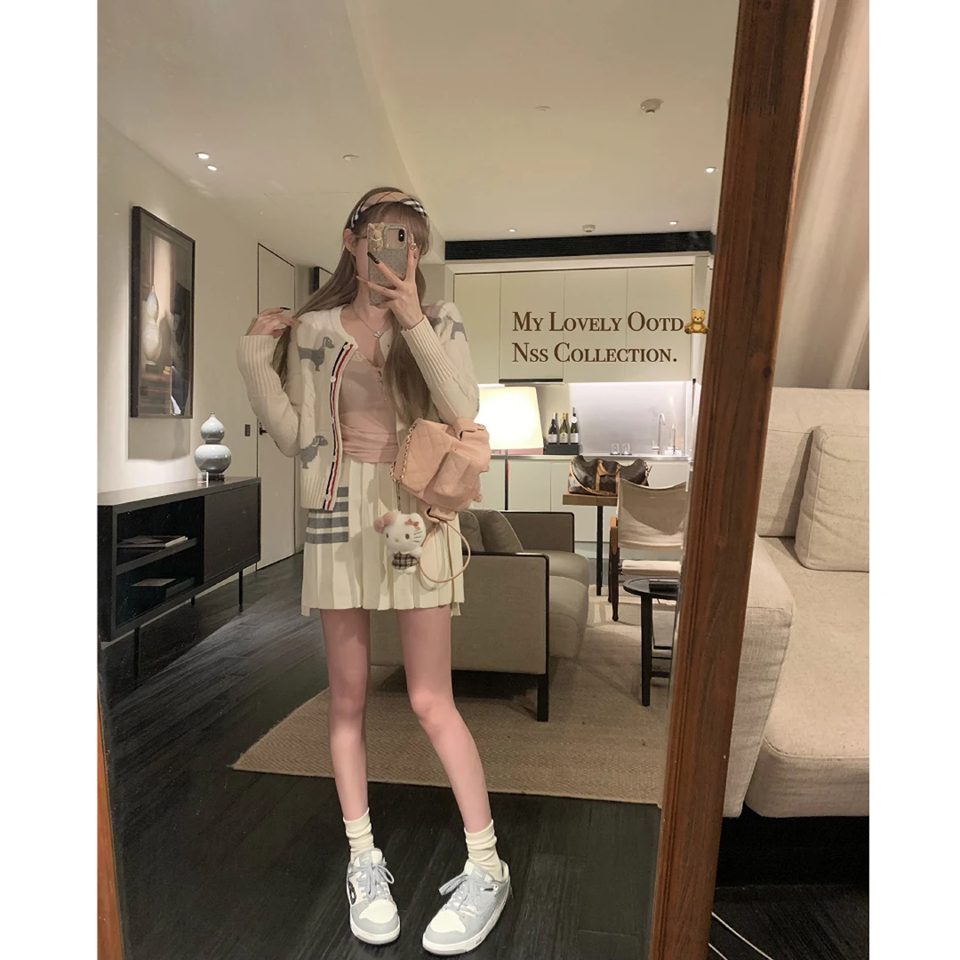 【小狗派对】纯欲学院风穿搭2024秋冬新款针织开衫高腰显瘦百褶裙女