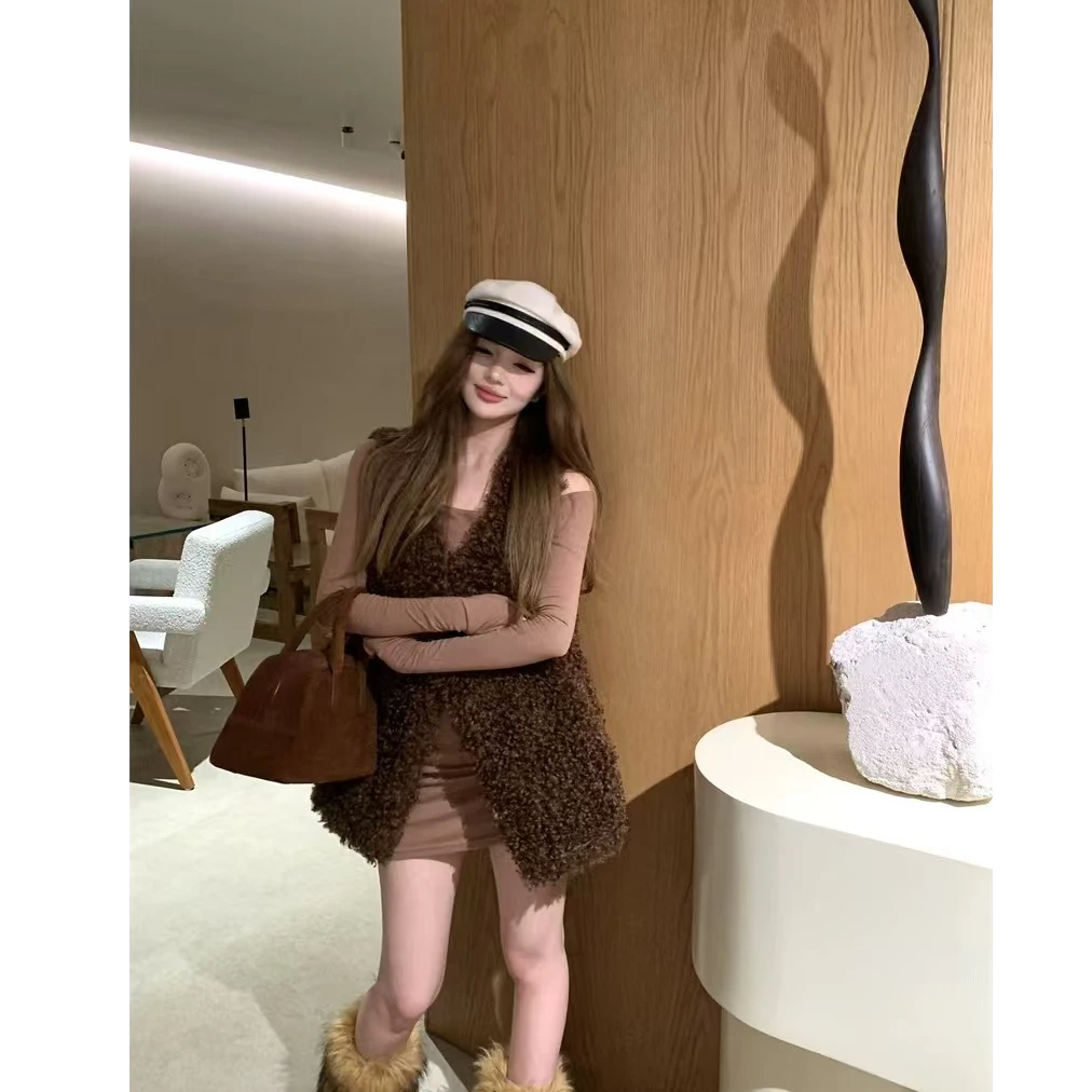 2024秋冬新款气质时尚法式高级感宽松泰迪毛毛马甲外套上衣女