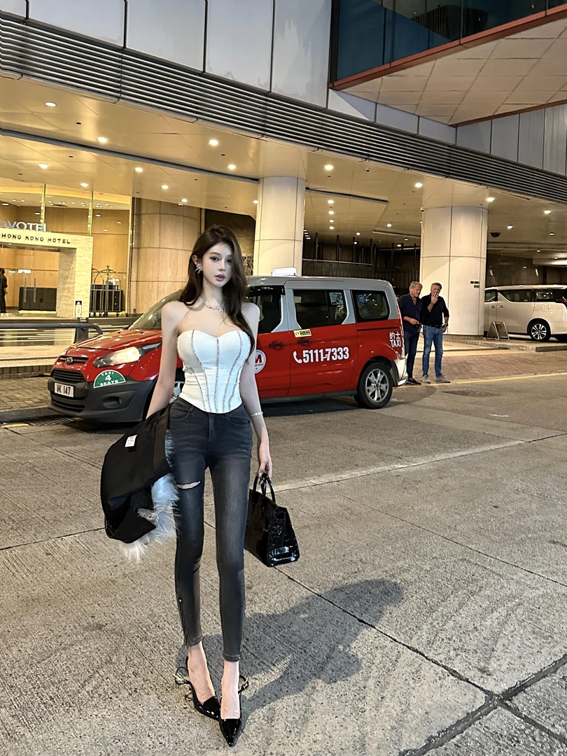 2024秋季新款时尚气质百搭纯欲修身亮钻抹胸性感收腰内搭上衣女