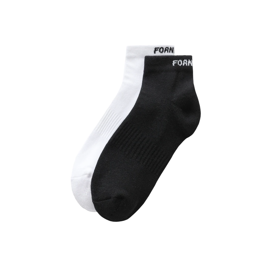 FORNINES品牌袜子一双，黑白颜色随机