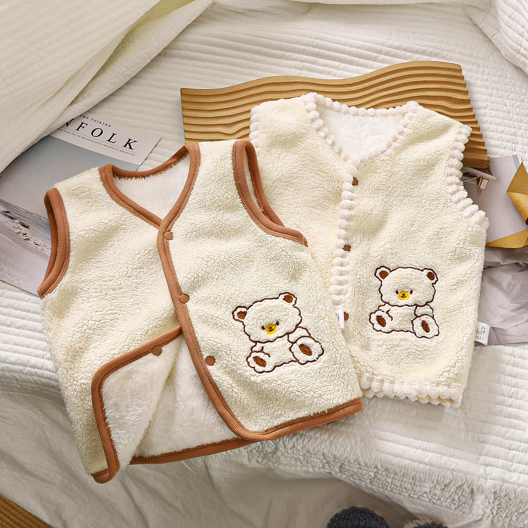 2025儿童加绒马甲秋冬外穿韩版洋气羊羔绒刺绣小熊按扣小马甲