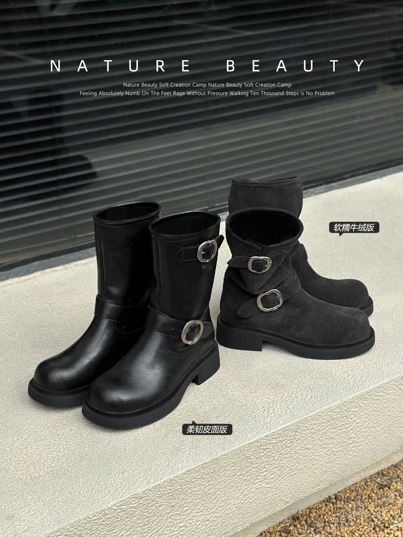 自然卷秋冬新款厚底中筒短靴复古牛绒堆堆靴金属扣机车靴马丁靴女