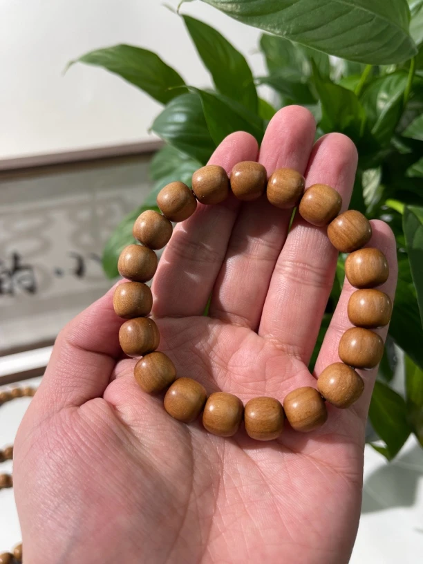 精挑沉水级老料 10.5/11mm/19颗 印度老山檀香迈索尔正区