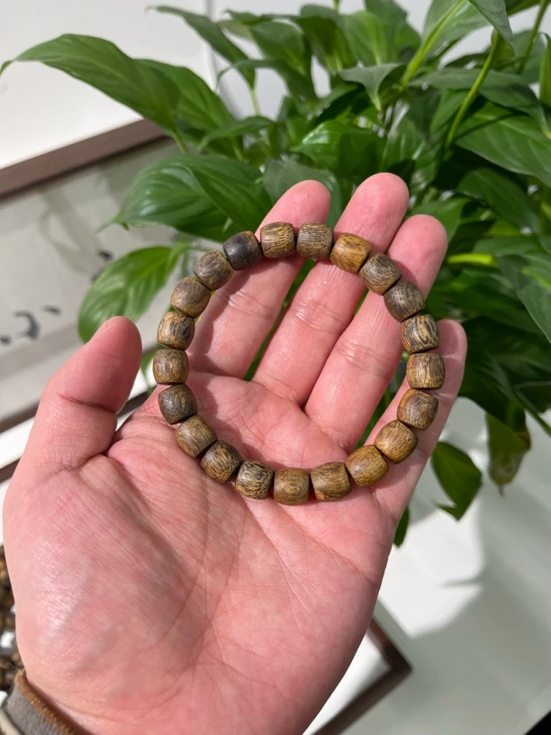 乌身精品 9mm/21颗 10克 金丝黄油高结油 莺歌绿奇楠沉香