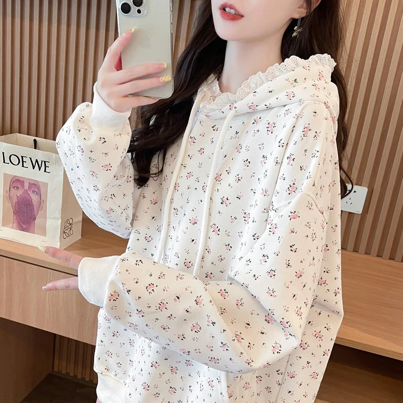 早秋连帽卫衣女2025新款春秋韩版宽松薄款蕾丝花边拼接小碎花外套
