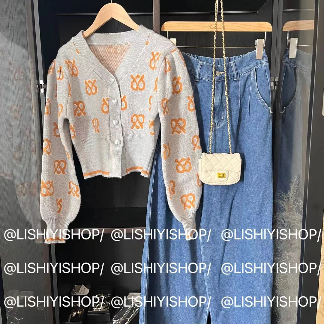 LY313【且听风吟】 V领字母提花短款针织开衫毛衣★